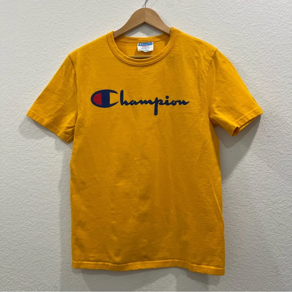 Champion Tee T Shirt Mens Small Yellow Knit Short‎ Sleeve Crew Neck 100% Cotton